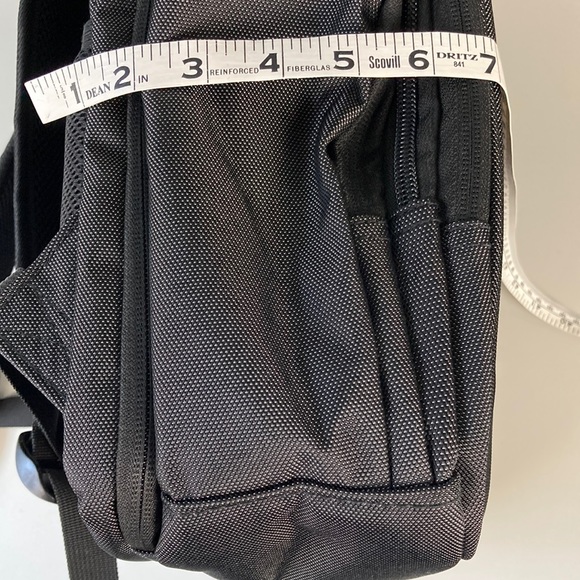 NEW Kenneth Cole RFID Business Travel Commuter Backpack - Picture 12 of 13